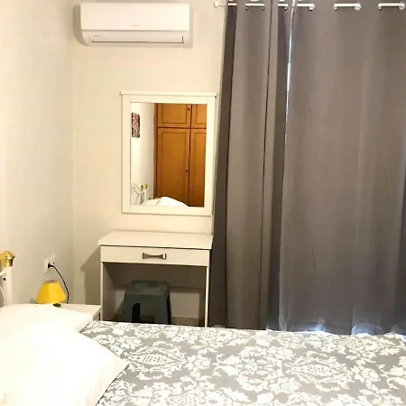 Lilis Apt In Center With Sea View Karpathos Exterior foto